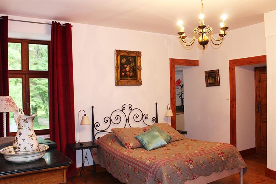 Domaine De Syam - Gites, Chambres D'Hotes & Cabanes Exterior foto