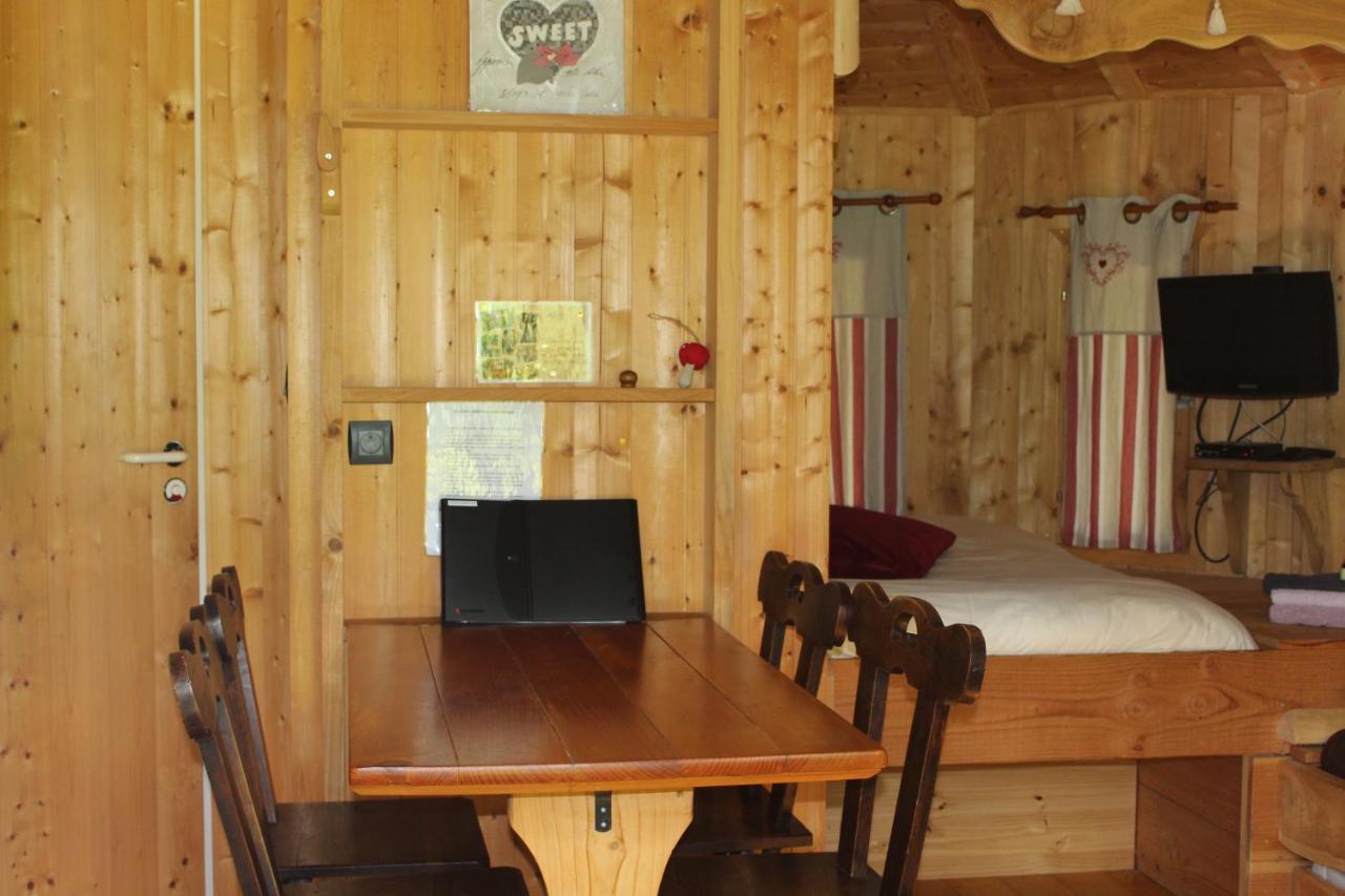 Domaine De Syam - Gites, Chambres D'Hotes & Cabanes Exterior foto